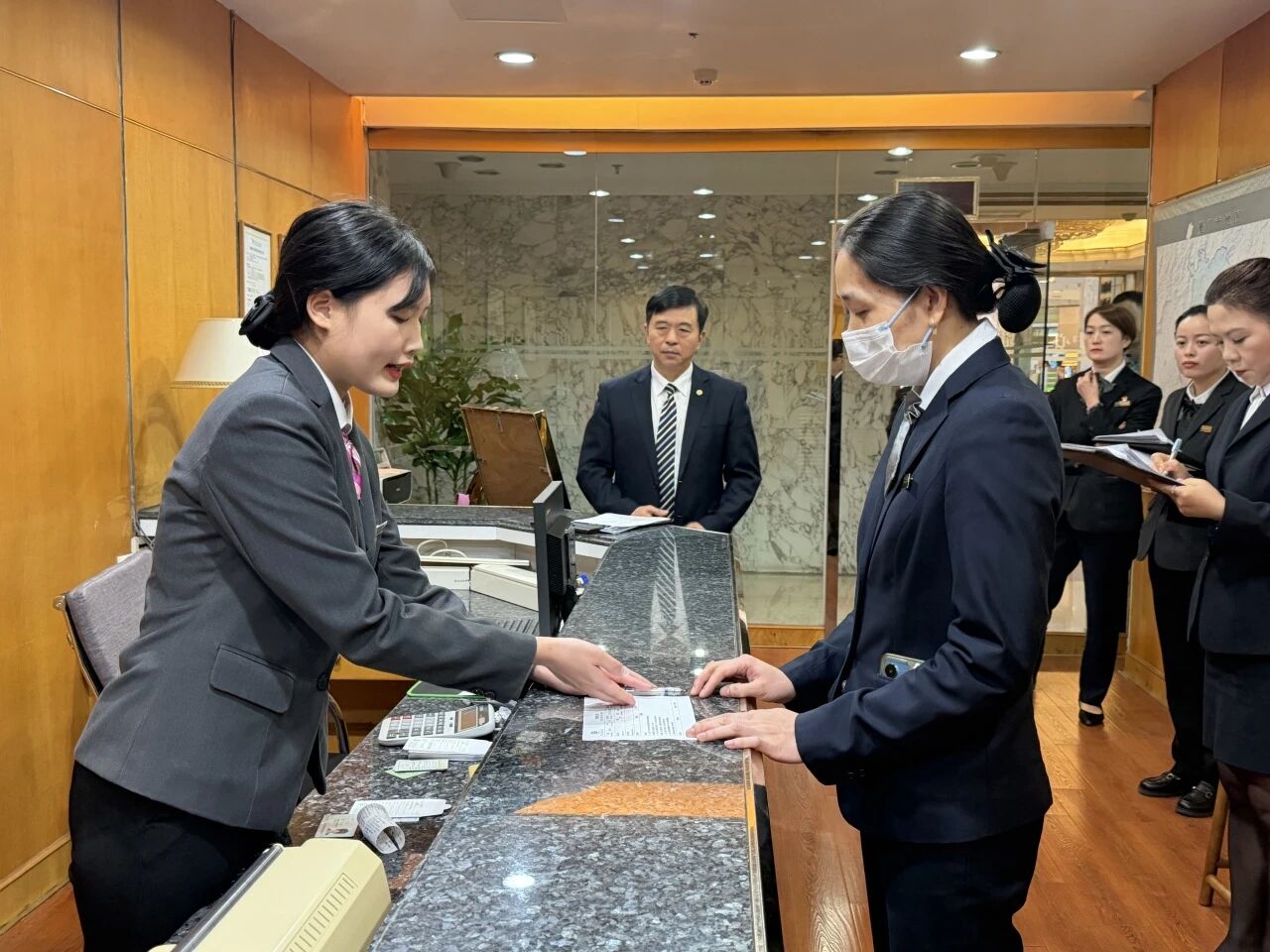 前厅部 | “窗口”亮剑 服务对决——厦门华侨大厦“岗位大练兵 服务展风采”系列（二）